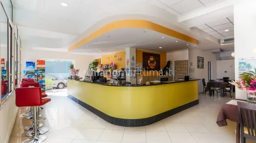 reception & bar
